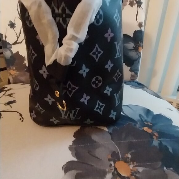 Inspire Disigner Fashion Black Tote with Purple Blue Accent - Picture 9 of 9